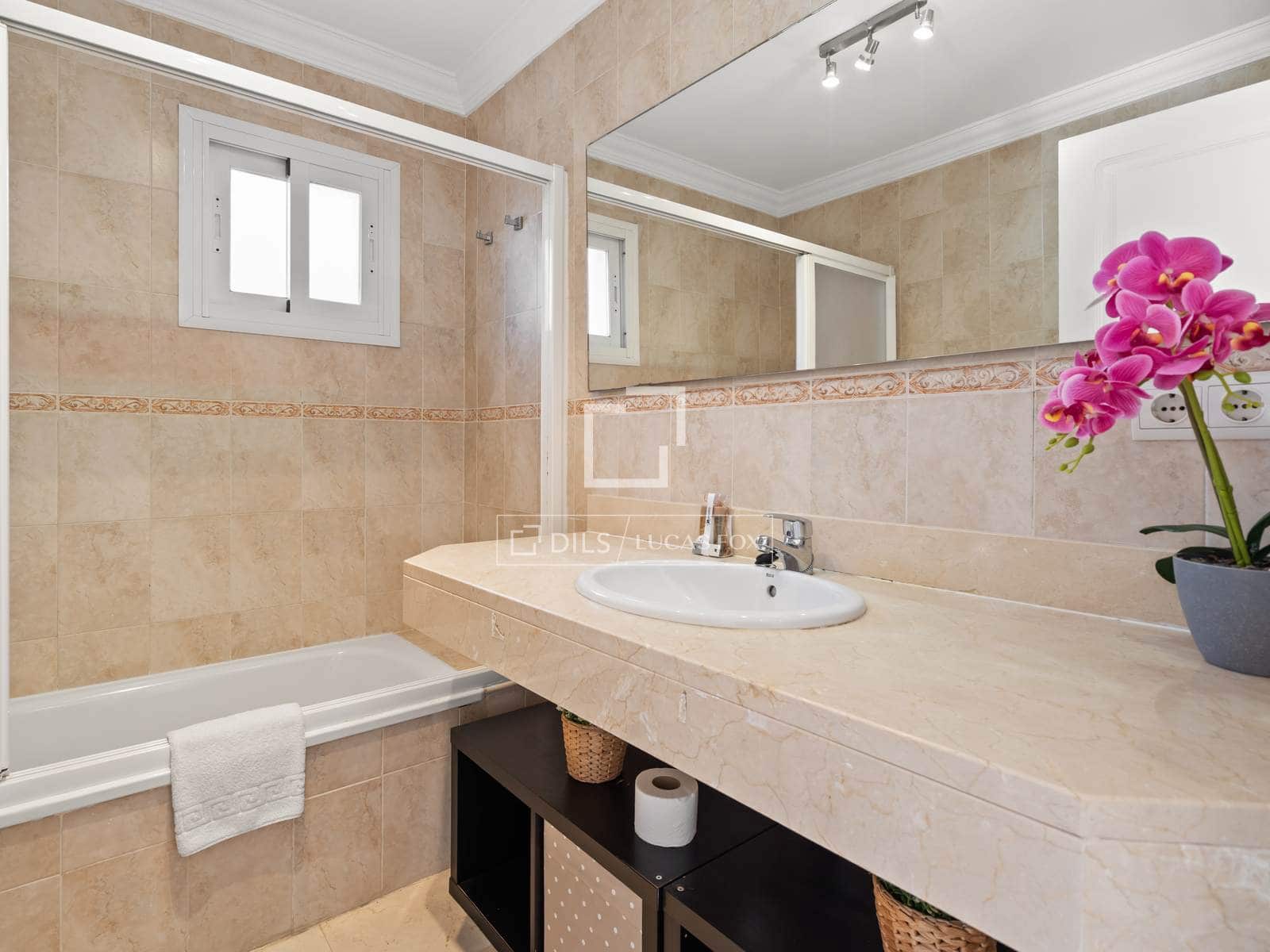 3 chambre Appartement à vendre à Estepona avec piscine garage - 670 000 € (Ref: 9805386)