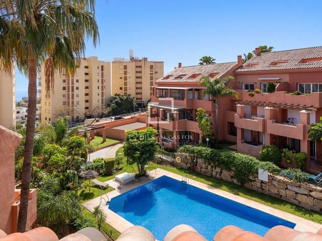 3 chambre Appartement à vendre à Estepona avec piscine garage - 670 000 € (Ref: 9805386)