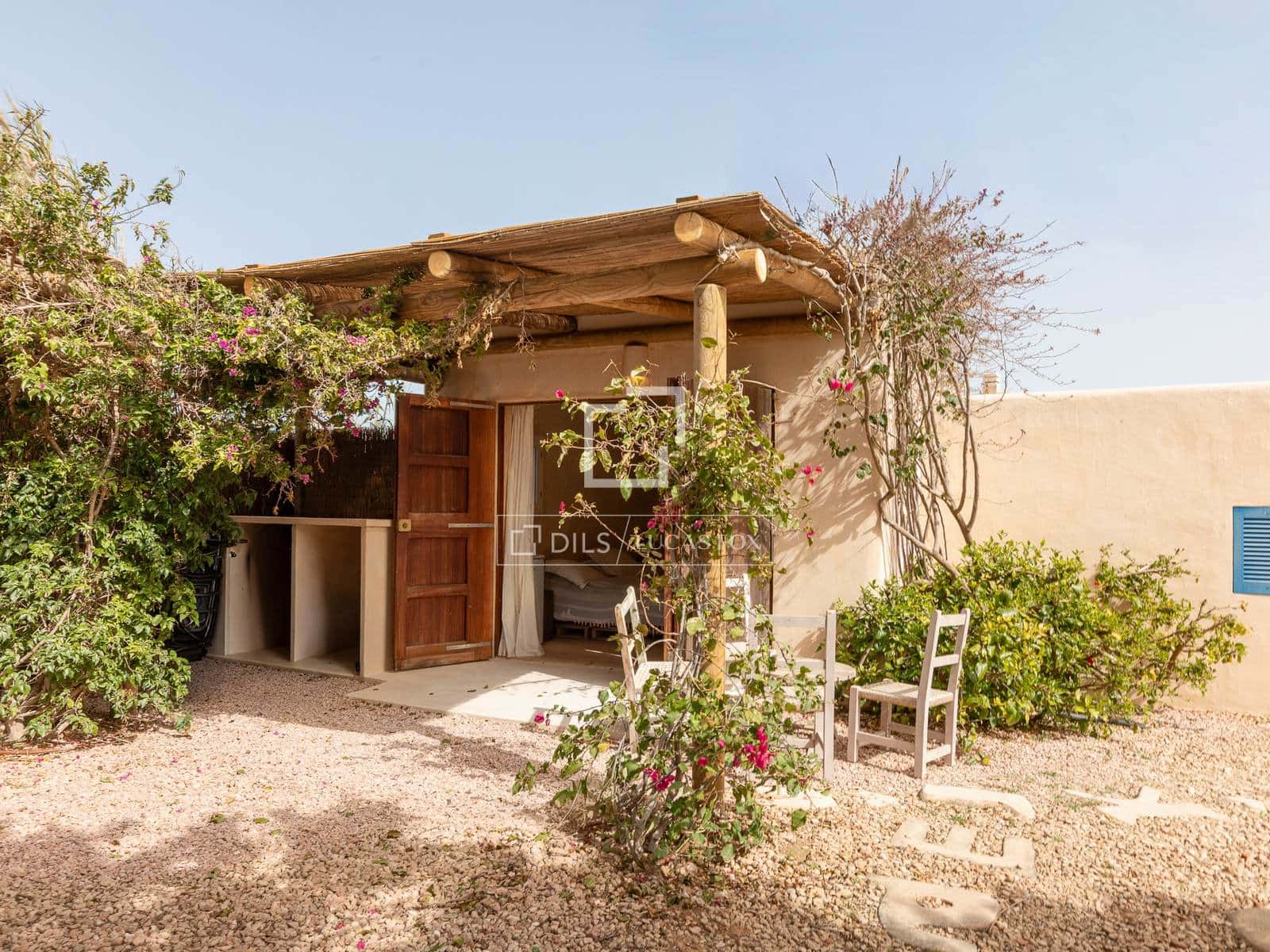 8 sypialnia Willa na sprzedaż w Gmina Formentera  z basenem garażem - 9 900 000 € (Ref: 9805387)