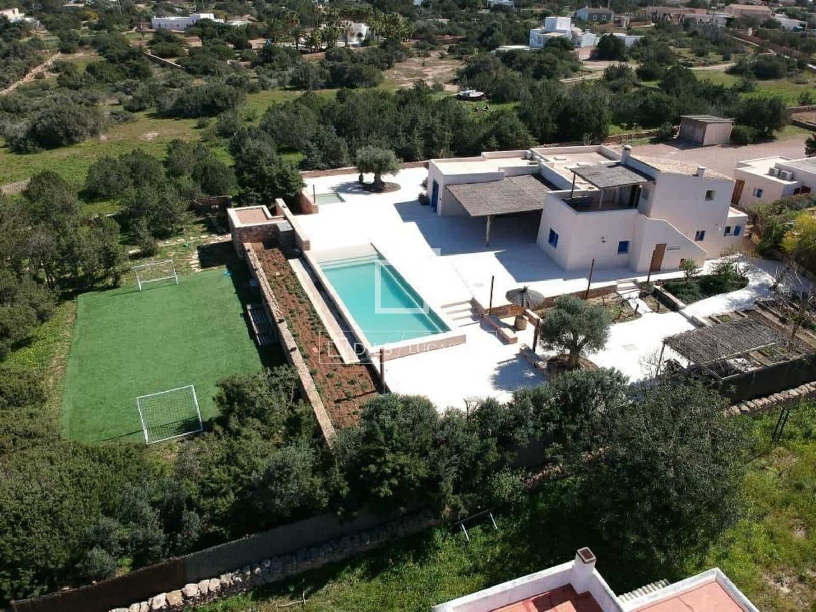 8 sypialnia Willa na sprzedaż w Gmina Formentera  z basenem garażem - 9 900 000 € (Ref: 9805387)