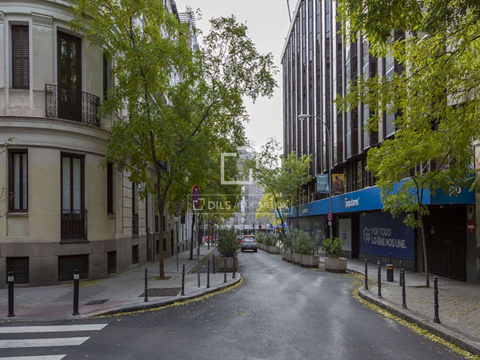 2 soveværelse Lejlighed til salg i Madrid by med garage - € 980.000 (Ref: 9805390)