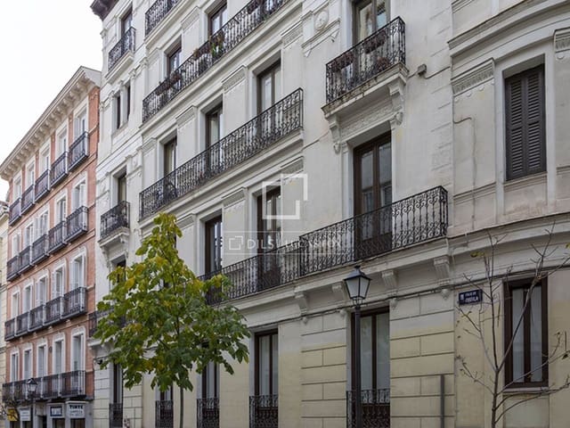 2 soveværelse Lejlighed til salg i Rios Rosas, Madrid by med garage - € 980.000 (Ref: 9805390)