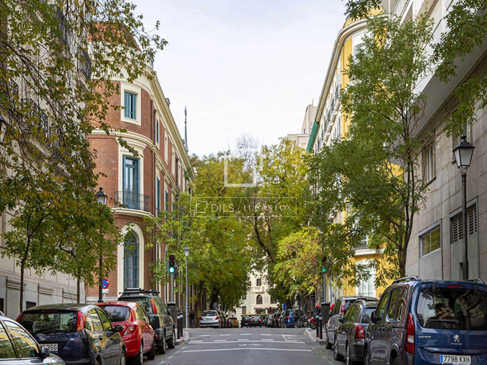 2 soveværelse Lejlighed til salg i Madrid by med garage - € 980.000 (Ref: 9805390)