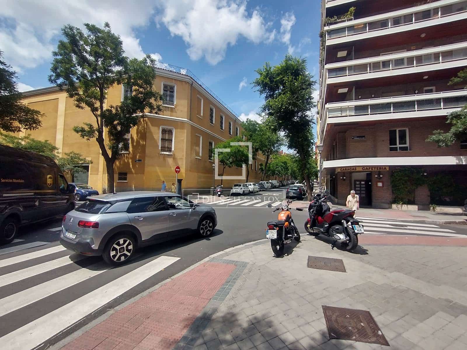 2 bedroom Apartment for sale in Madrid city with garage - € 980,000 (Ref: 9805390)