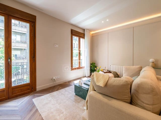 2 quarto Apartamento para venda em Rios Rosas, Madrid cidade com garagem - 980 000 € (Ref: 9805390)