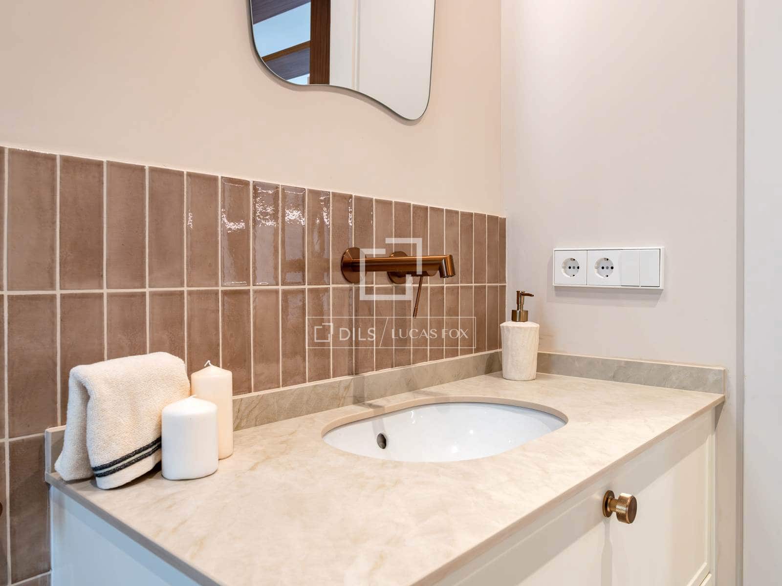2 Zimmer Apartment zu verkaufen in Madrid Stadt mit Garage - 980.000 € (Ref: 9805390)