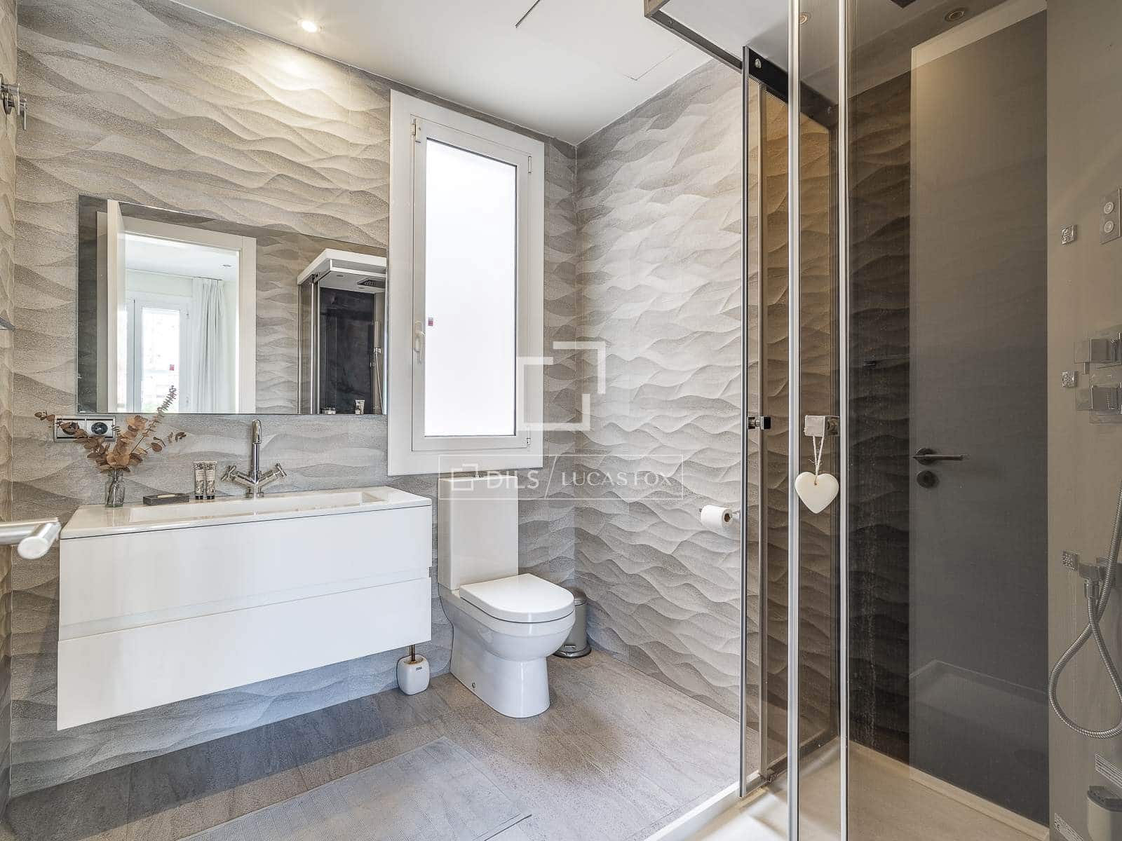 3 soverom Penthouse til salgs i Barcelona by - € 1 490 000 (Ref: 9805542)