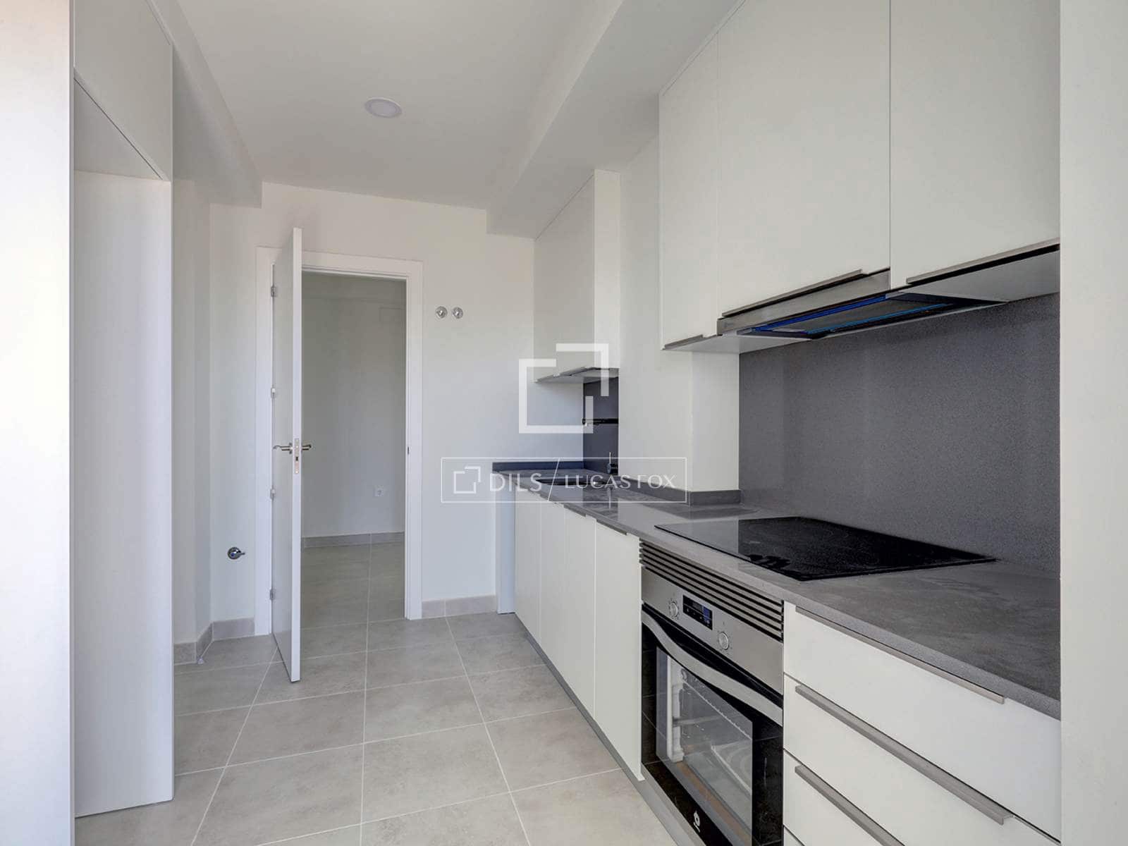 2 sovrum Lägenhet till salu i Estepona med pool garage - 399 000 € (Ref: 9805665)