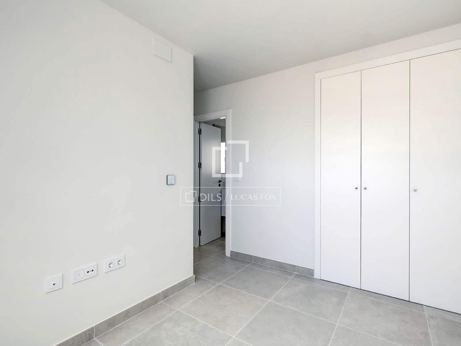 2 sovrum Lägenhet till salu i Estepona med pool garage - 399 000 € (Ref: 9805665)