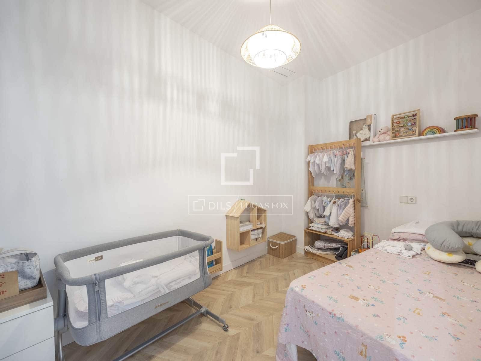 3 bedroom Apartment for rent in Valencia city - € 3,000 (Ref: 9806946)