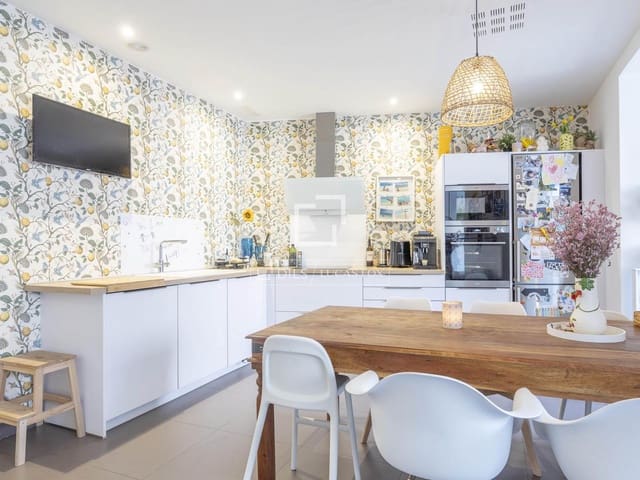 3 bedroom Apartment for rent in Valencia city - € 3,000 (Ref: 9806946)