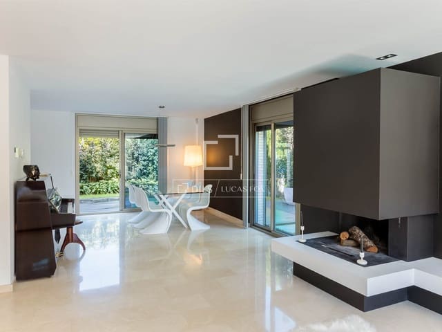 6 sypialnia Willa na sprzedaż w Vilassar de Dalt z basenem garażem - 1 400 000 € (Ref: 9807112)