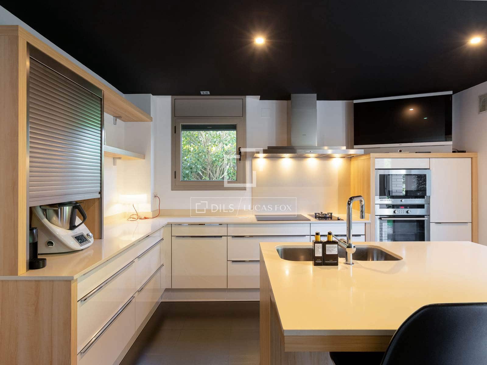 6 sypialnia Willa na sprzedaż w Vilassar de Dalt z basenem garażem - 1 400 000 € (Ref: 9807112)