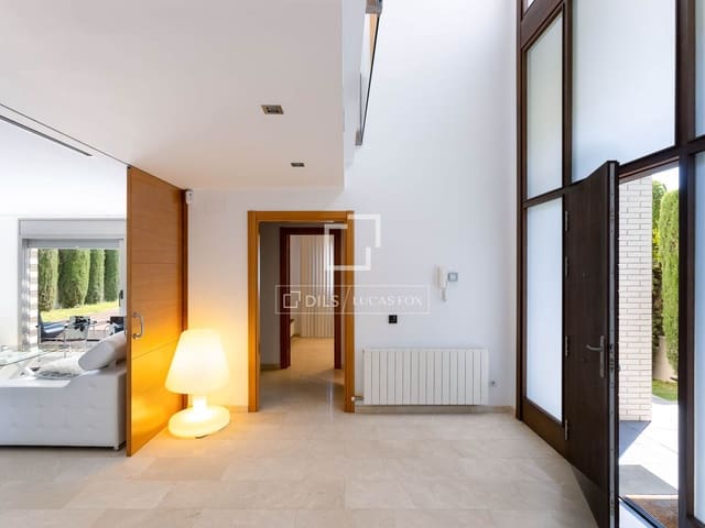 6 sypialnia Willa na sprzedaż w Vilassar de Dalt z basenem garażem - 1 400 000 € (Ref: 9807112)