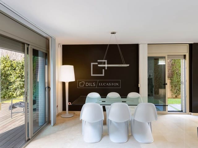 6 sypialnia Willa na sprzedaż w Vilassar de Dalt z basenem garażem - 1 400 000 € (Ref: 9807112)