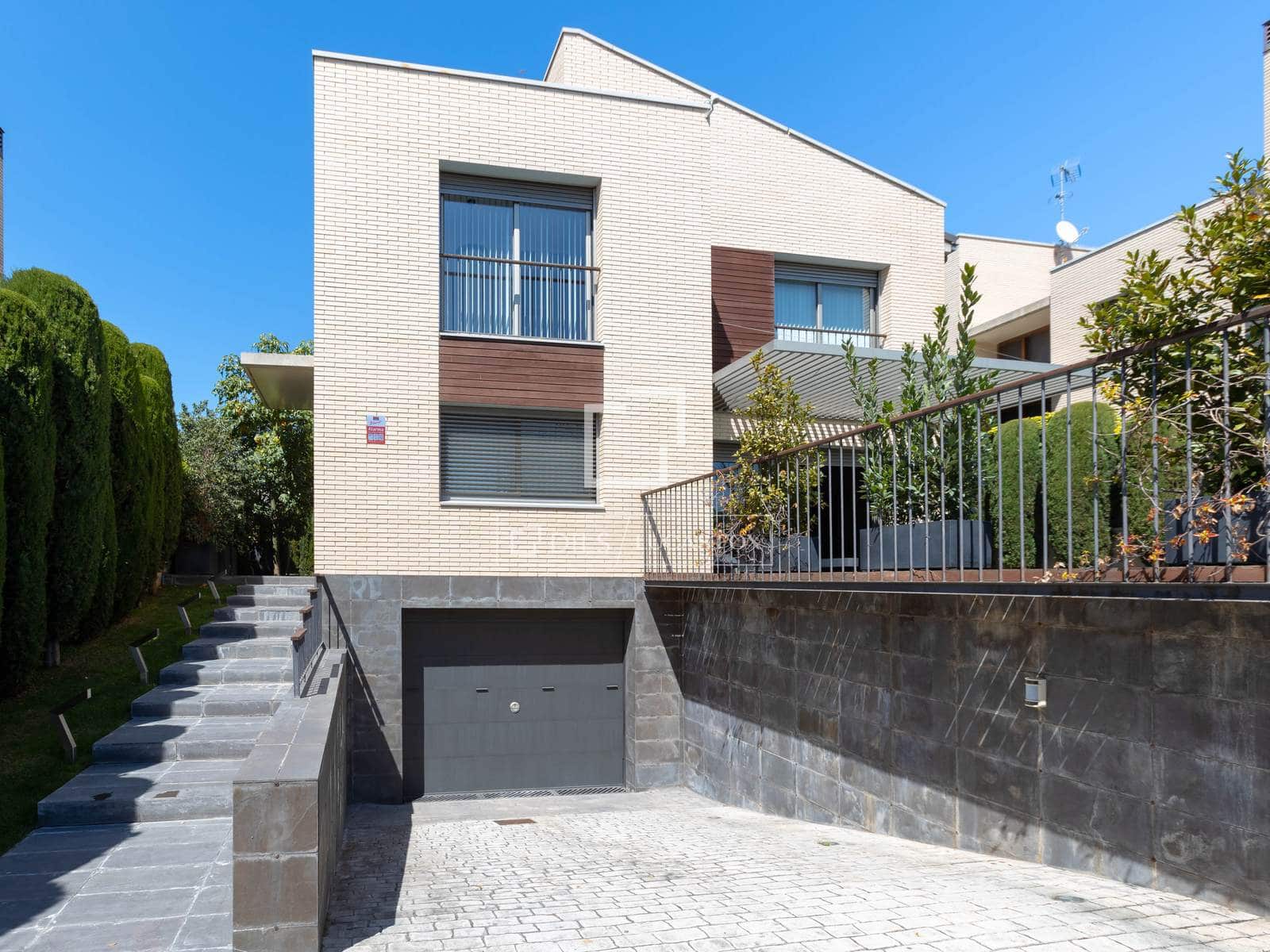 6 sypialnia Willa na sprzedaż w Vilassar de Dalt z basenem garażem - 1 400 000 € (Ref: 9807112)