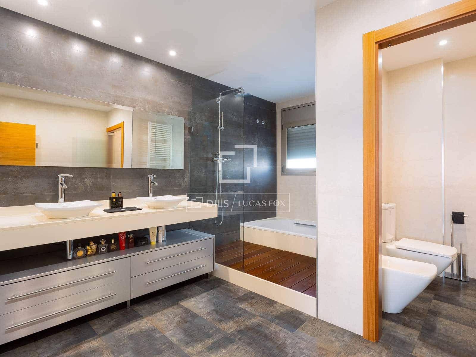 6 sypialnia Willa na sprzedaż w Vilassar de Dalt z basenem garażem - 1 400 000 € (Ref: 9807112)