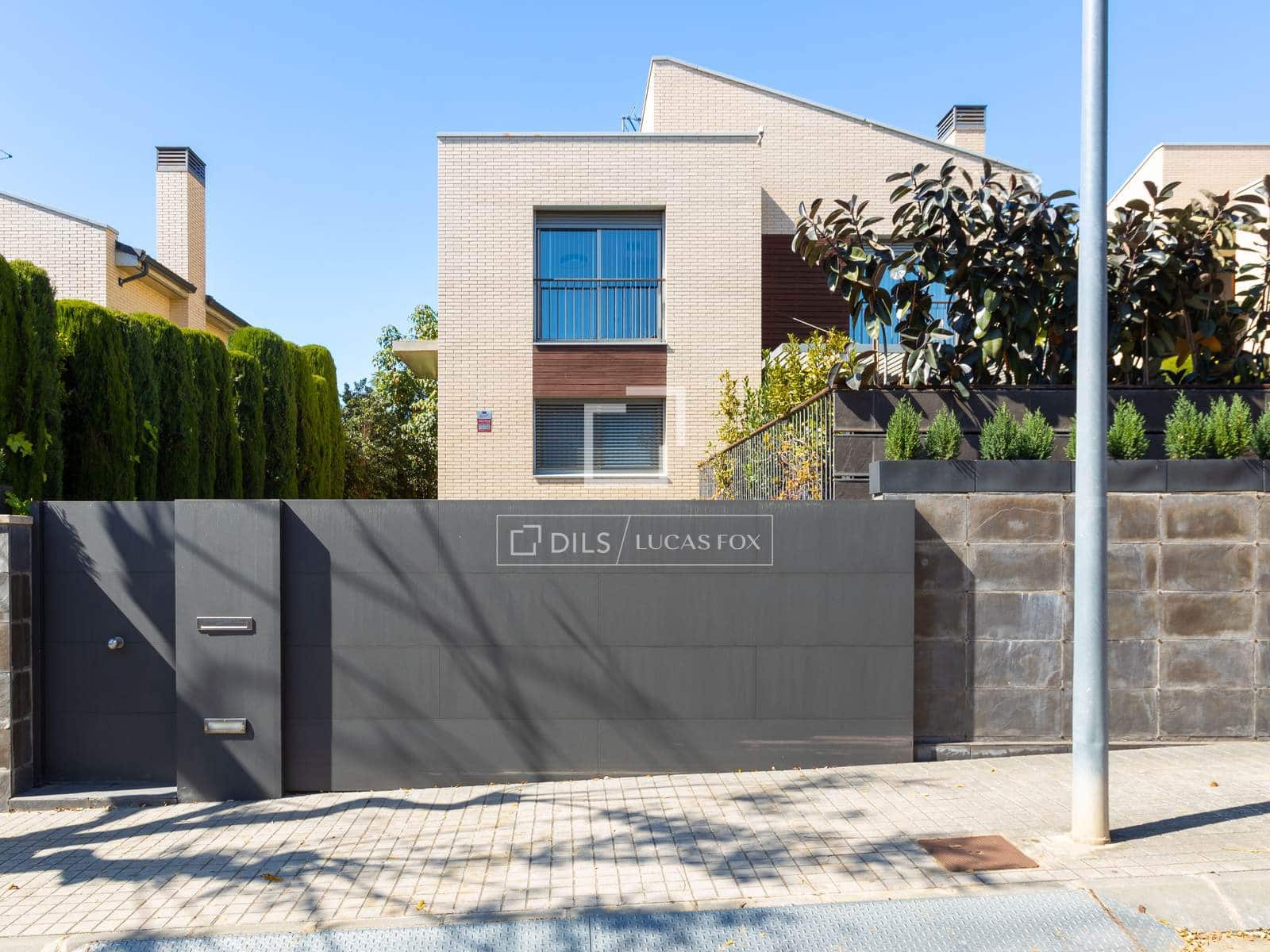 6 sypialnia Willa na sprzedaż w Vilassar de Dalt z basenem garażem - 1 400 000 € (Ref: 9807112)