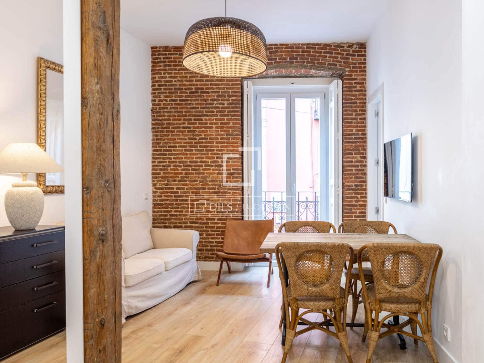 2 bedroom Apartment for rent in Madrid city - € 2,500 (Ref: 9807114)