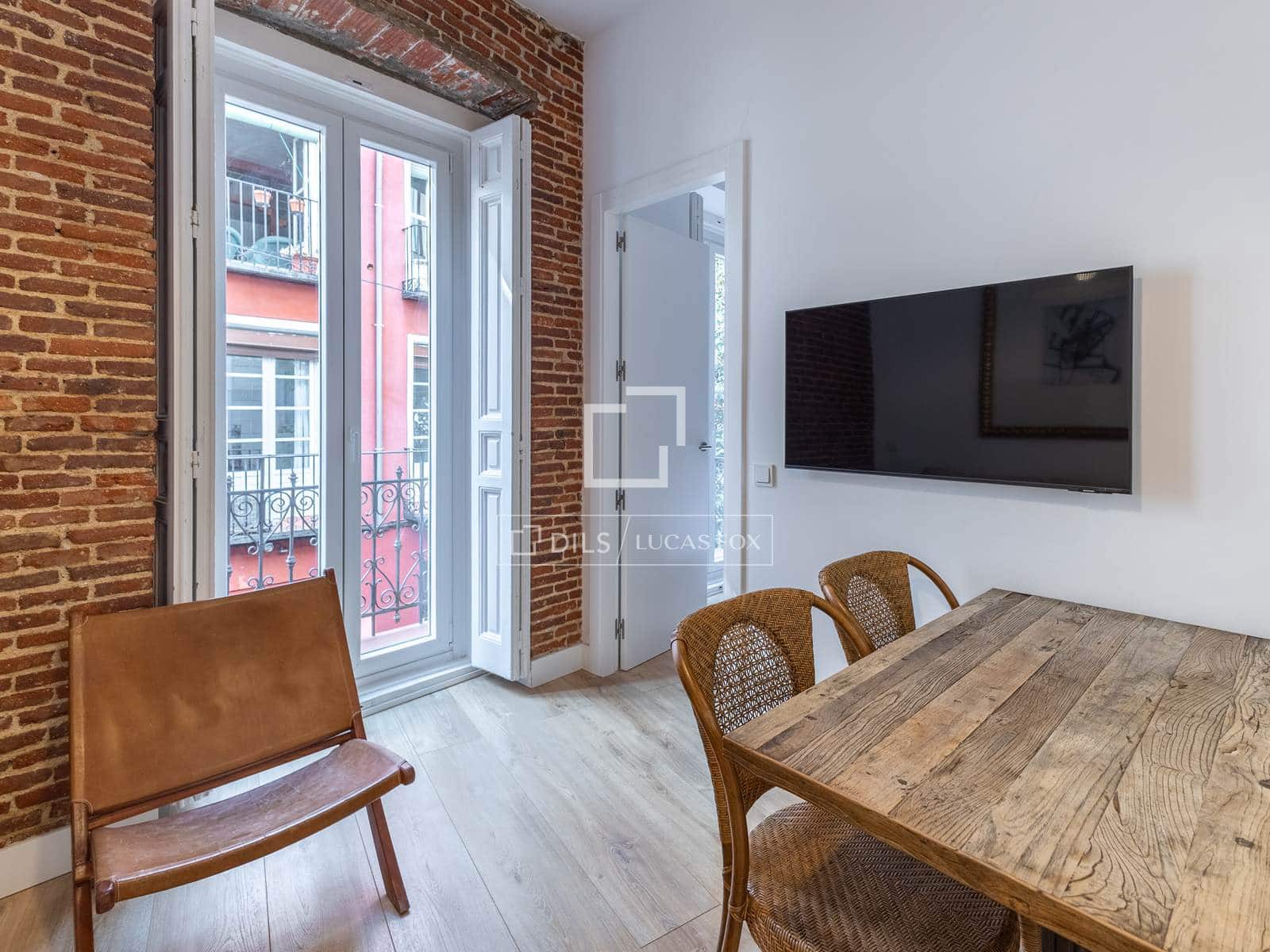 2 bedroom Apartment for rent in Madrid city - € 2,500 (Ref: 9807114)