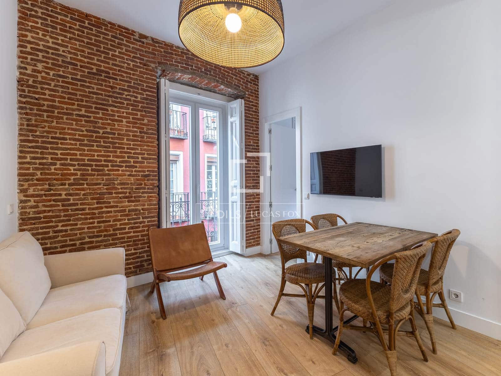 2 bedroom Apartment for rent in Madrid city - € 2,500 (Ref: 9807114)