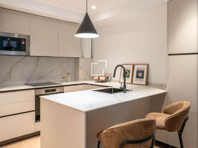 3 bedroom Apartment for sale in Cuatro Caminos, Madrid city - € 1,390,000 (Ref: 9807387)