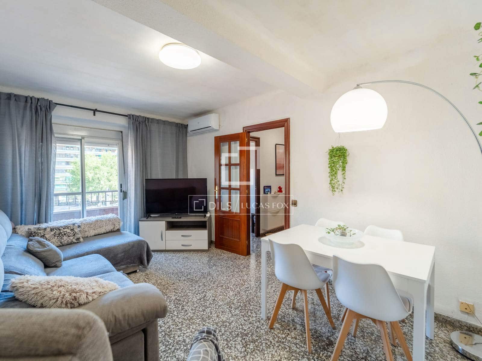 4 sovrum Lägenhet till salu i Valencia stad - 270 000 € (Ref: 9807388)