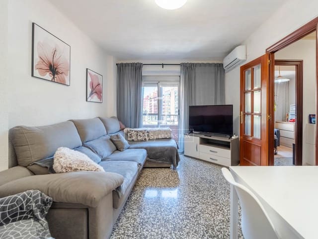 4 sovrum Lägenhet till salu i Valencia stad - 270 000 € (Ref: 9807388)