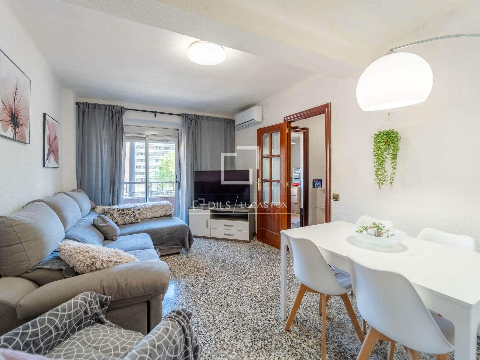 4 sovrum Lägenhet till salu i Valencia stad - 270 000 € (Ref: 9807388)