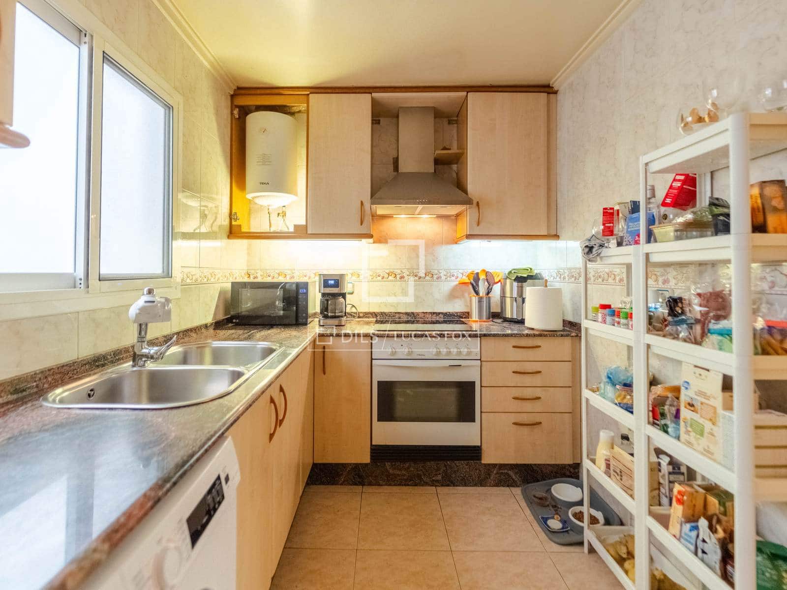 4 sovrum Lägenhet till salu i Valencia stad - 270 000 € (Ref: 9807388)