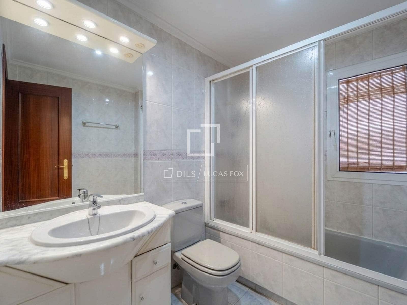 4 sovrum Lägenhet till salu i Valencia stad - 270 000 € (Ref: 9807388)