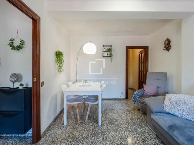 4 sovrum Lägenhet till salu i Valencia stad - 270 000 € (Ref: 9807388)