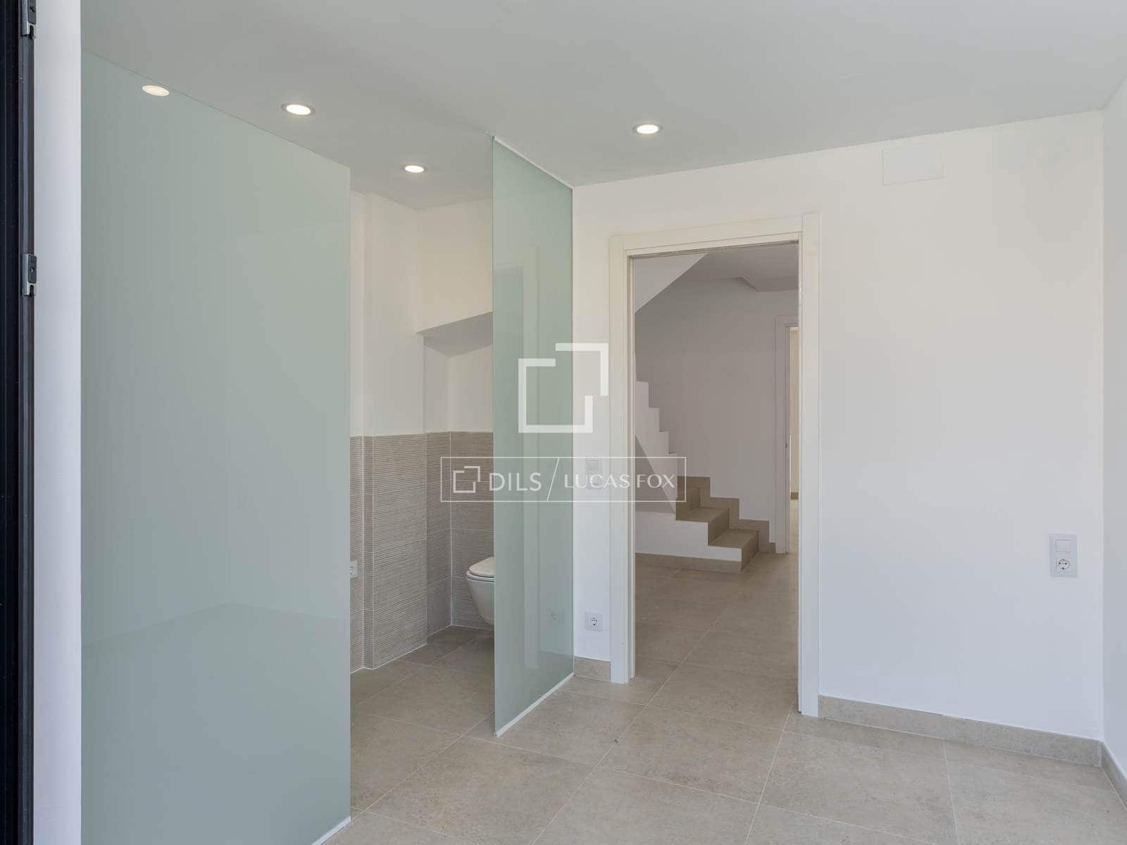 3 slaapkamer Villa te koop in Empuriabrava met garage - € 585.000 (Ref: 9807389)