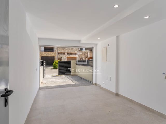 3 slaapkamer Villa te koop in Empuriabrava, Castelló d'Empúries met garage - € 585.000 (Ref: 9807389)