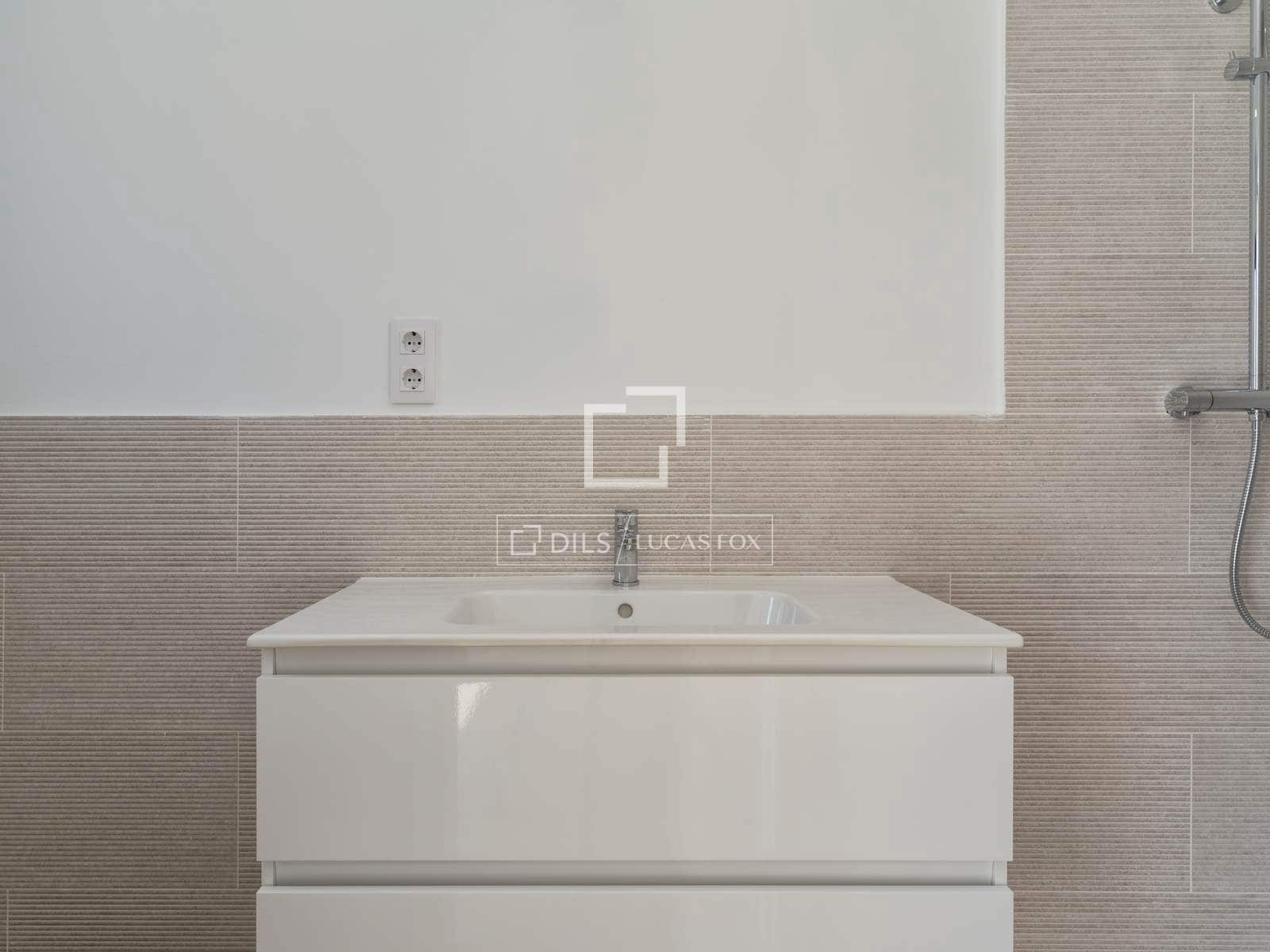 3 slaapkamer Villa te koop in Empuriabrava met garage - € 585.000 (Ref: 9807389)