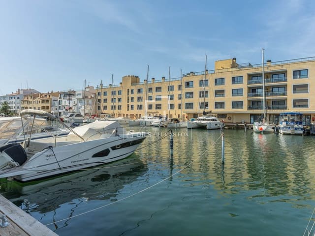 3 slaapkamer Villa te koop in Empuriabrava, Castelló d'Empúries met garage - € 585.000 (Ref: 9807389)