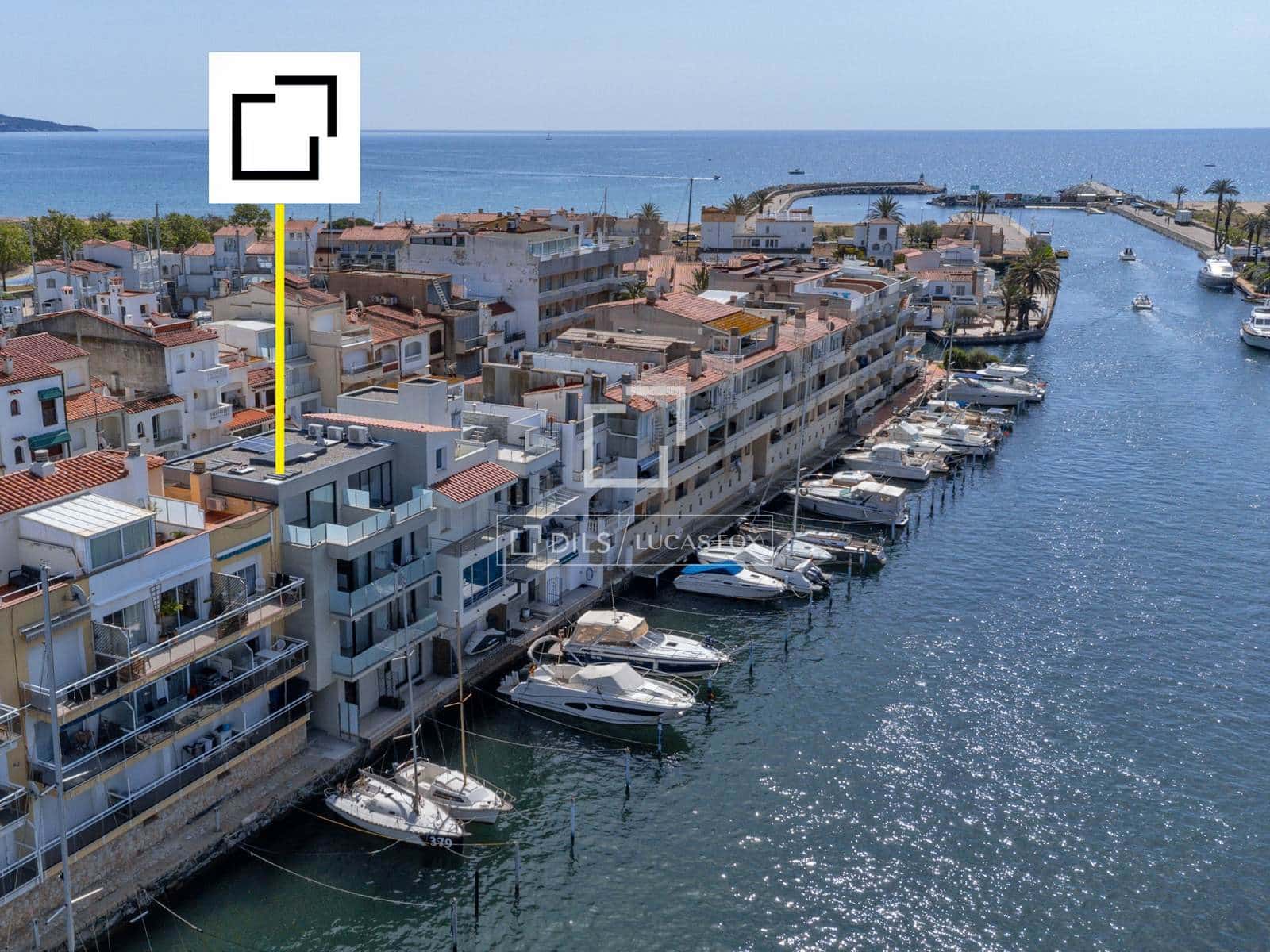 3 slaapkamer Villa te koop in Empuriabrava met garage - € 585.000 (Ref: 9807389)