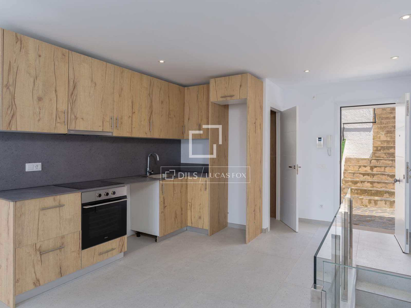 4 slaapkamer Villa te koop in Roses met garage - € 620.000 (Ref: 9807390)