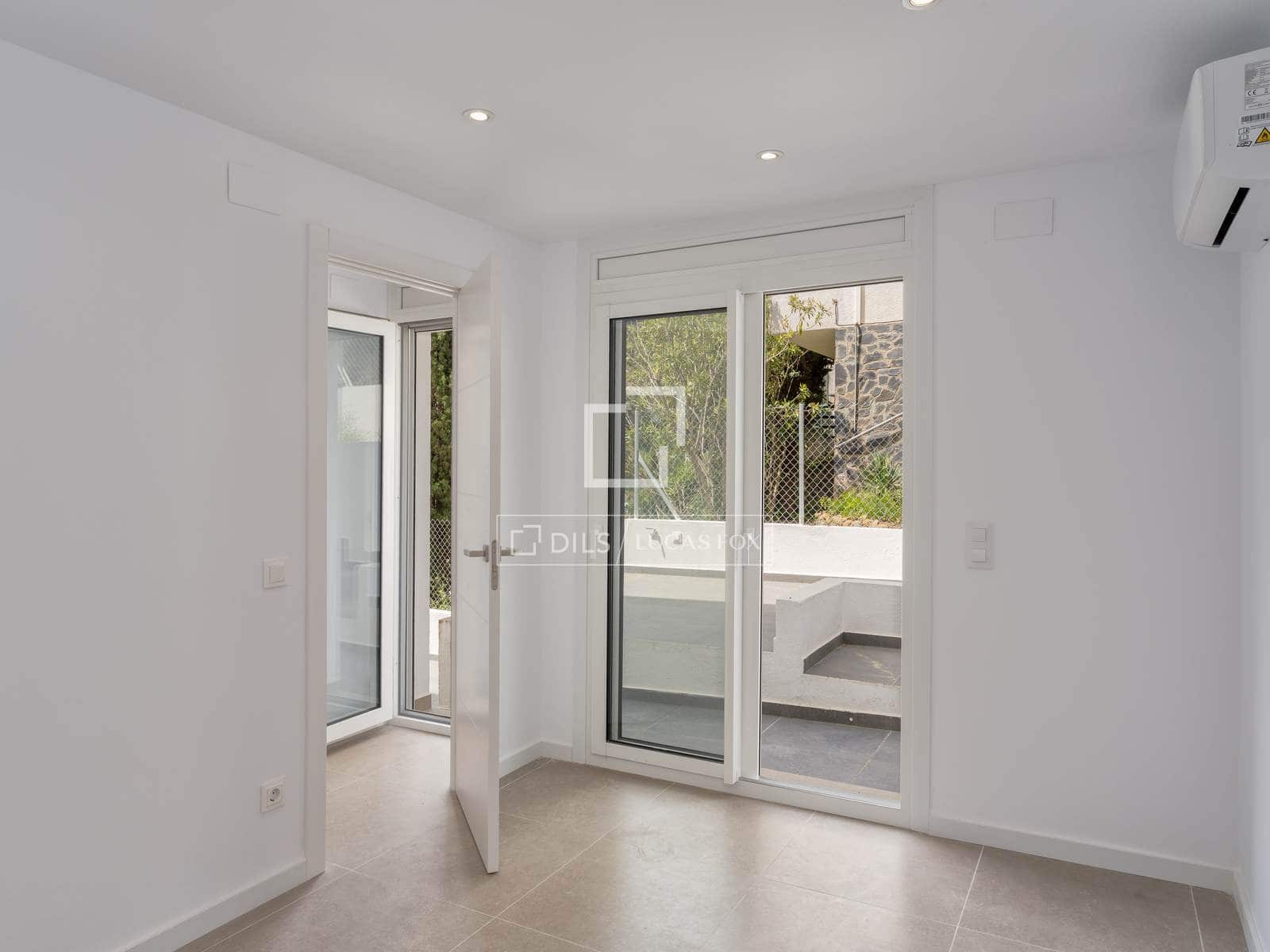 4 slaapkamer Villa te koop in Roses met garage - € 620.000 (Ref: 9807390)