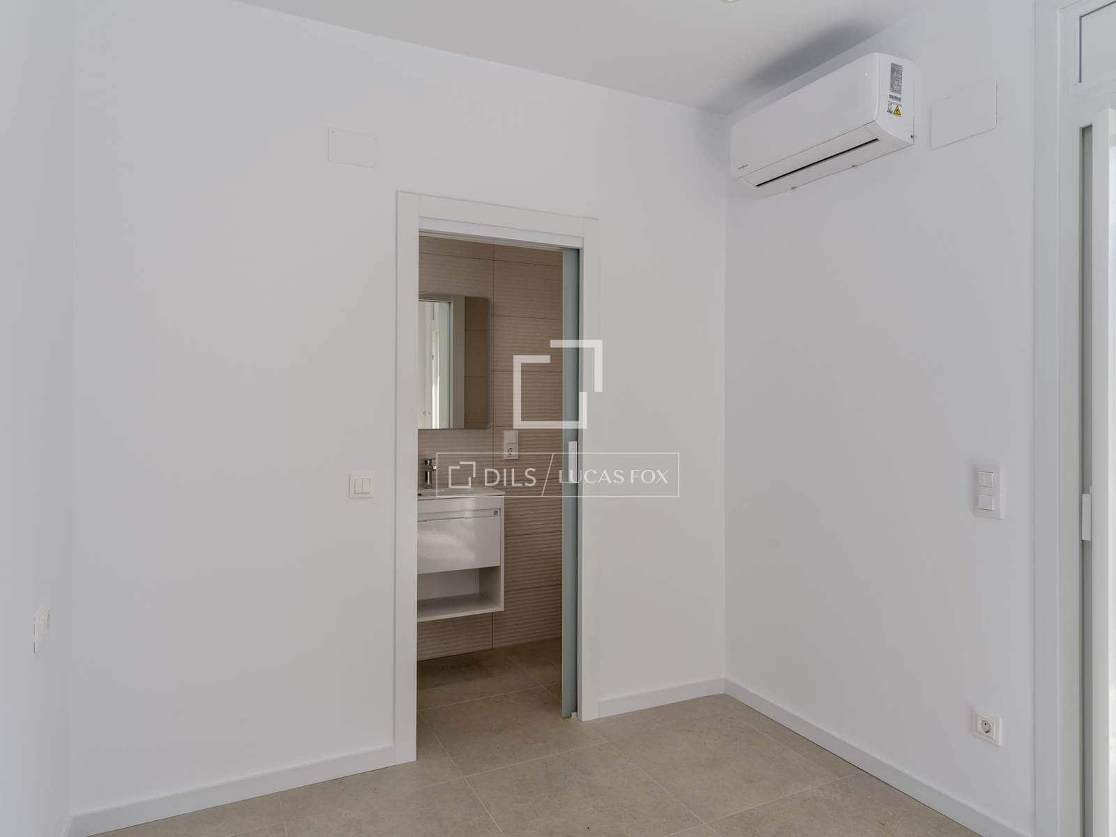 4 slaapkamer Villa te koop in Roses met garage - € 620.000 (Ref: 9807390)