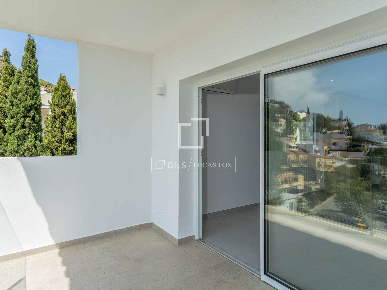 4 slaapkamer Villa te koop in Roses met garage - € 620.000 (Ref: 9807390)