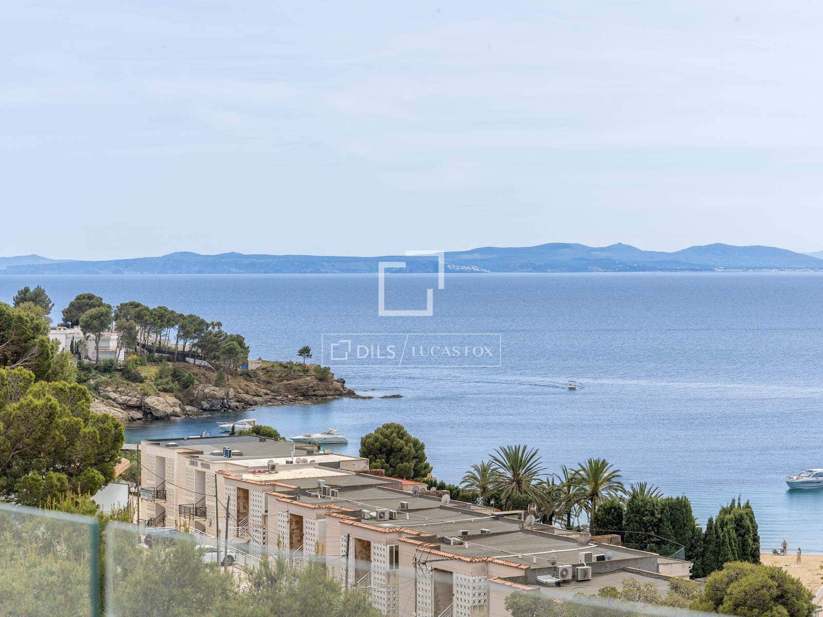 4 slaapkamer Villa te koop in Roses met garage - € 620.000 (Ref: 9807390)