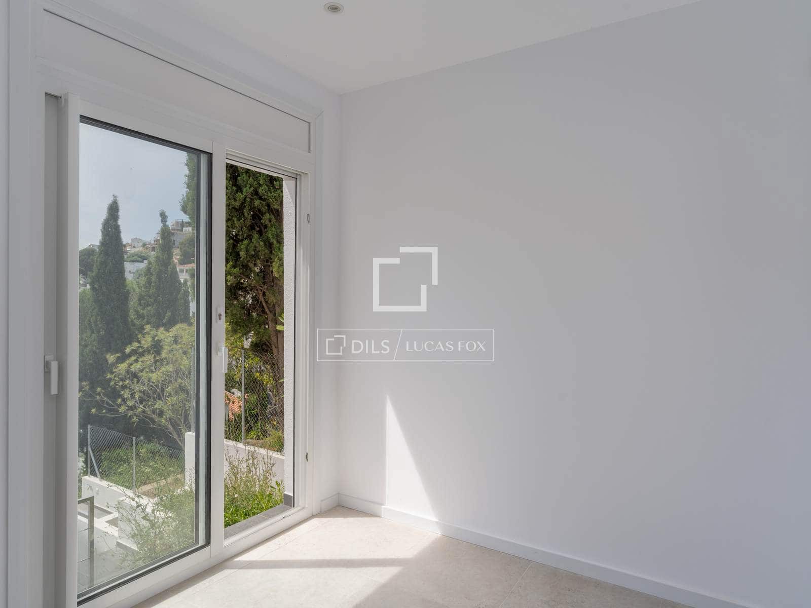 4 slaapkamer Villa te koop in Roses met garage - € 620.000 (Ref: 9807390)