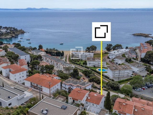 4 slaapkamer Villa te koop in Roses - € 620.000 (Ref: 9807390)