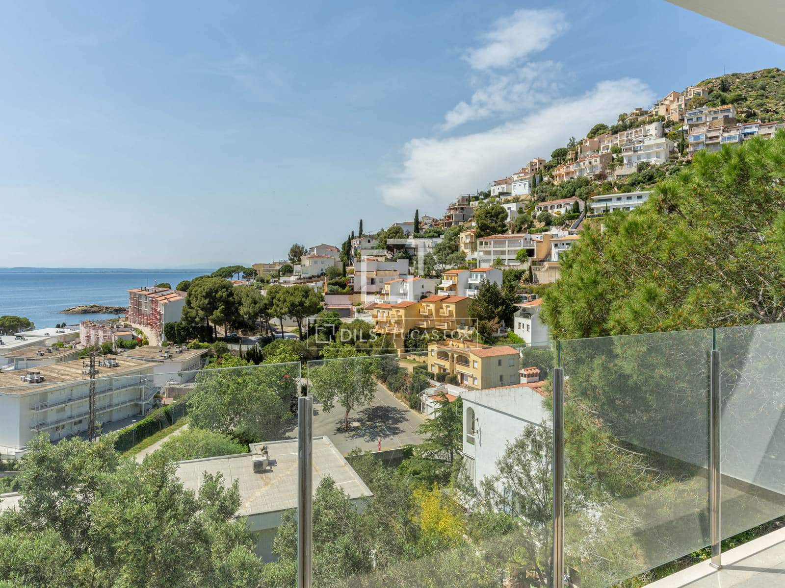 4 slaapkamer Villa te koop in Roses met garage - € 620.000 (Ref: 9807390)