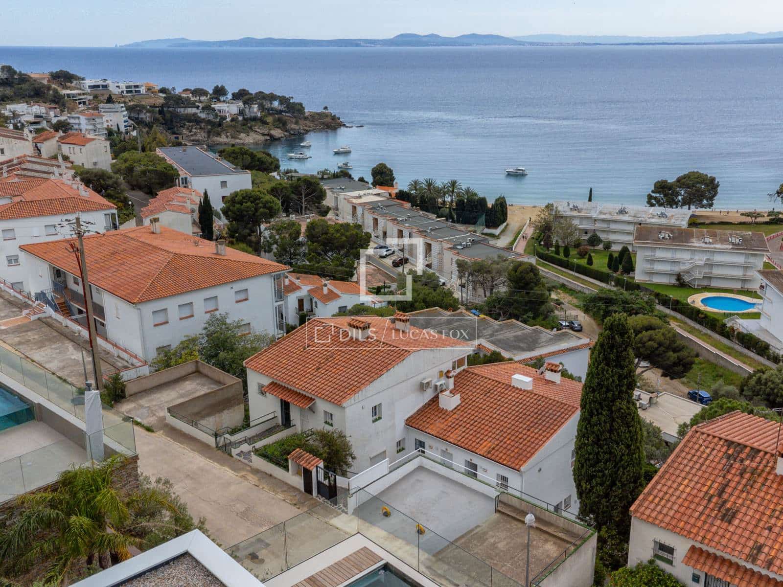 4 slaapkamer Villa te koop in Roses met garage - € 620.000 (Ref: 9807390)