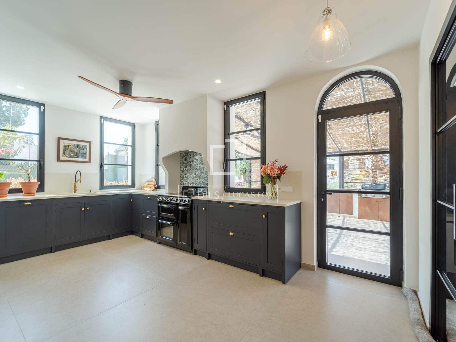 5 soverom Villa til salgs i Naquera med svømmebasseng garasje - € 1 550 000 (Ref: 9808358)