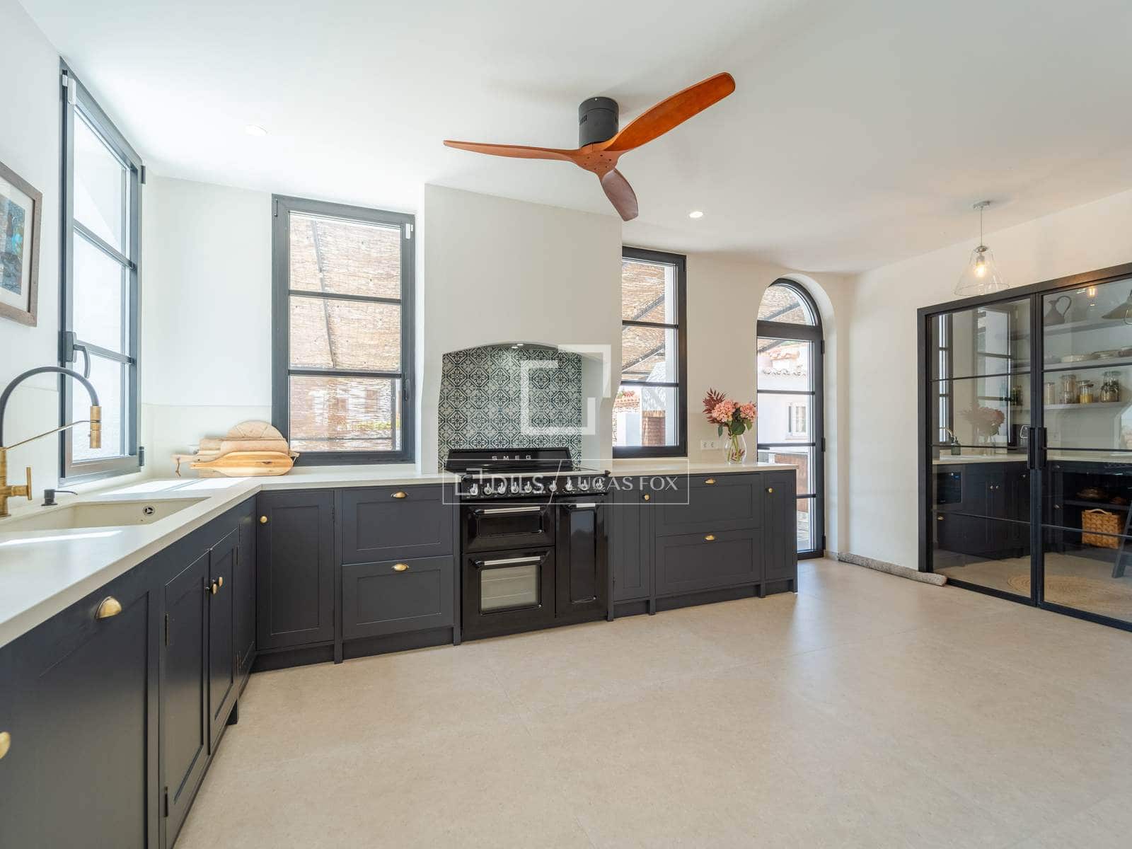 5 soverom Villa til salgs i Naquera med svømmebasseng garasje - € 1 550 000 (Ref: 9808358)