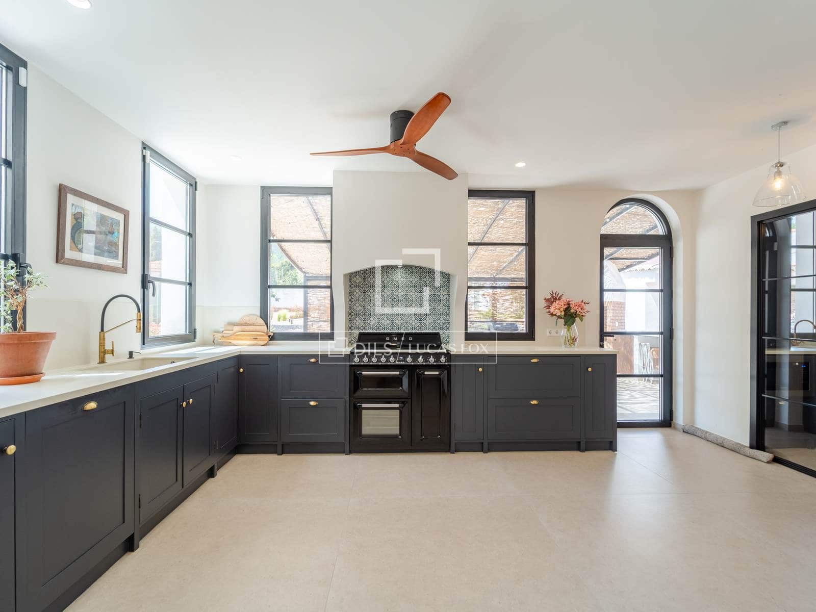 5 soverom Villa til salgs i Naquera med svømmebasseng garasje - € 1 550 000 (Ref: 9808358)