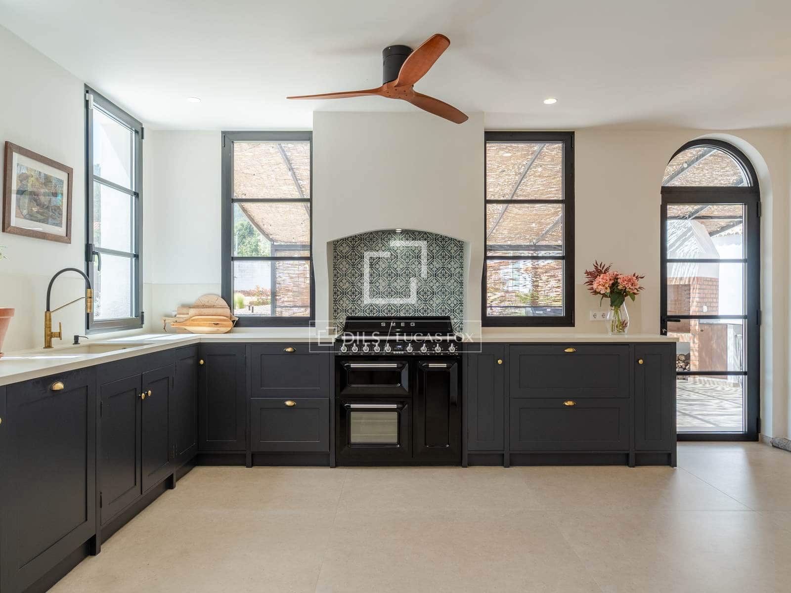 5 soverom Villa til salgs i Naquera med svømmebasseng garasje - € 1 550 000 (Ref: 9808358)